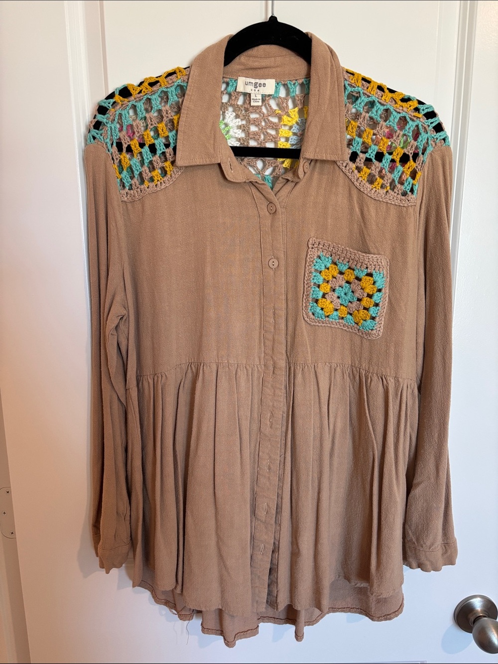 Umgee Taupe Button-Front Crochet Shoulder & Pocket Blouse